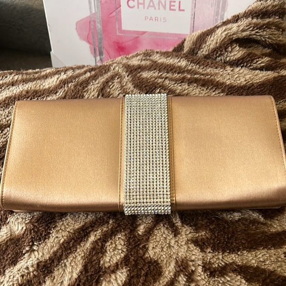 Stunning Dolce & Gabbana clutch with Swarovski crystals - Picture 4 of 8